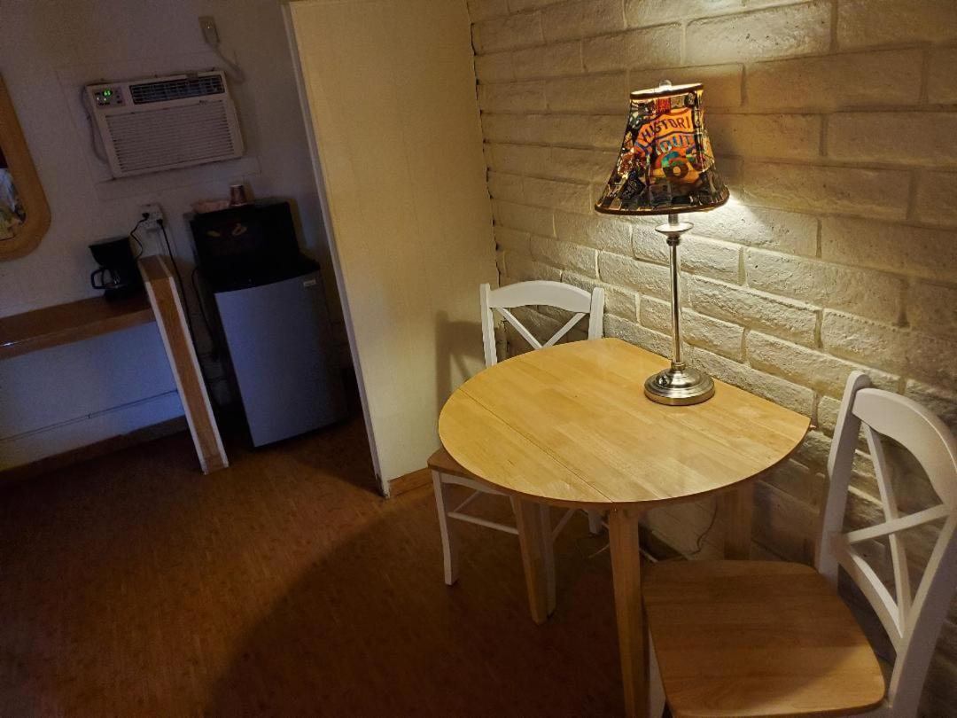 Brad'S Desert Inn Holbrook Eksteriør billede